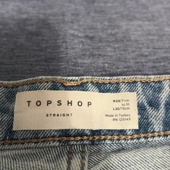 Women’s Topshop Size 28x30 Distressed Light Wash Straight Leg Jeans - Picture 3 of 6